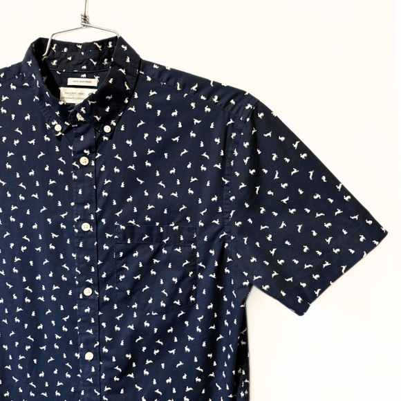 Old Navy The Classic Shirt Slim Fit Navy Rabbit Print Size M - Picture 3 of 8